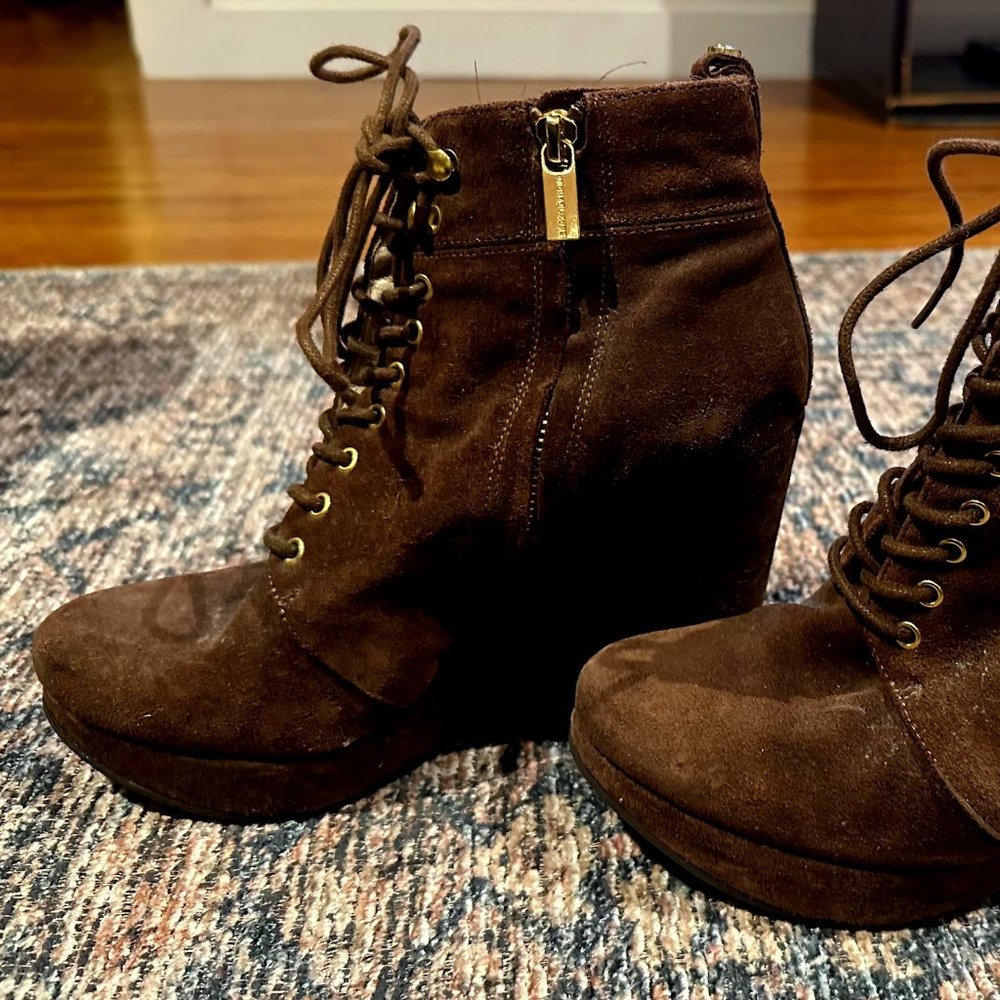 Michael Kors Size 8.5 Brown Suede Lace-Up Bootie